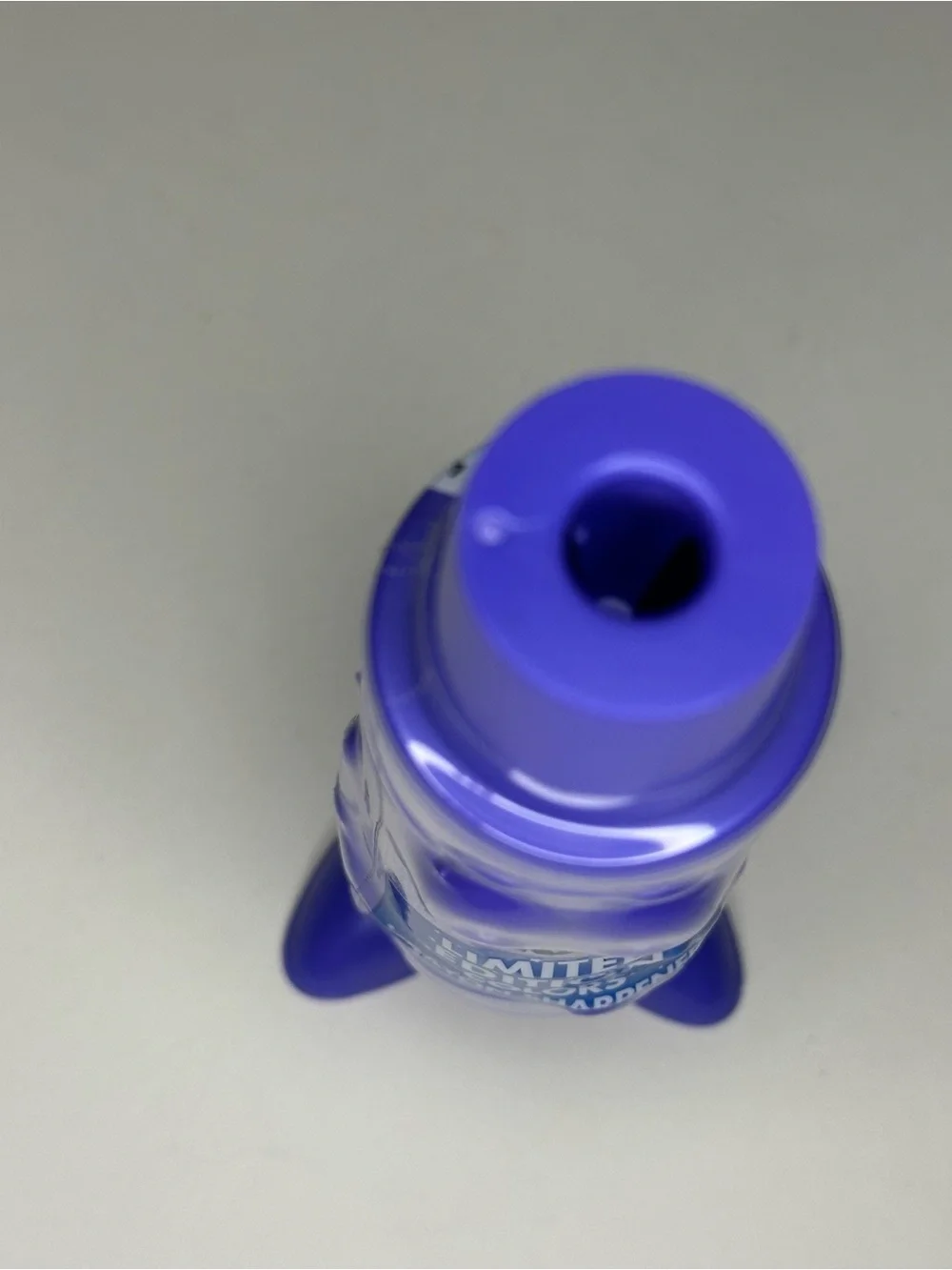 Crayola Limited Edition Retired Colors Violet Blue Crayon Sharpener Viola NEW